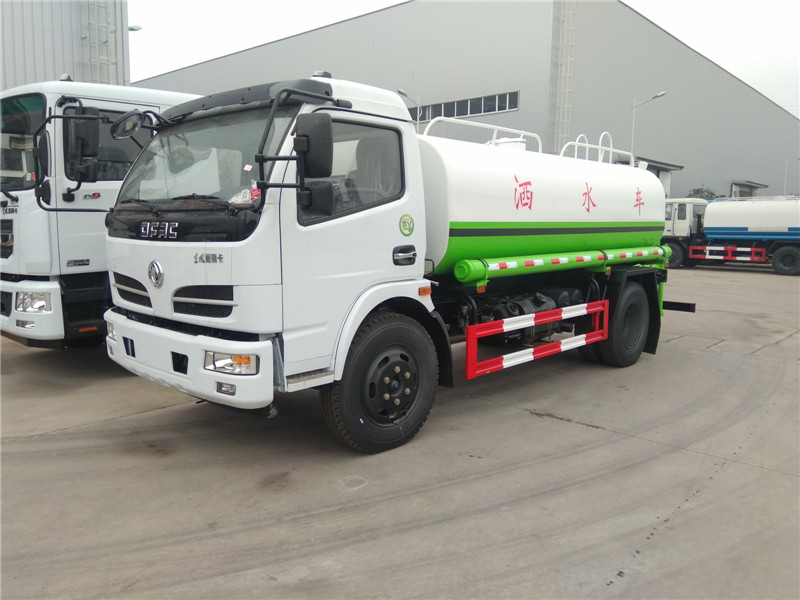 東風福瑞卡8噸灑水車